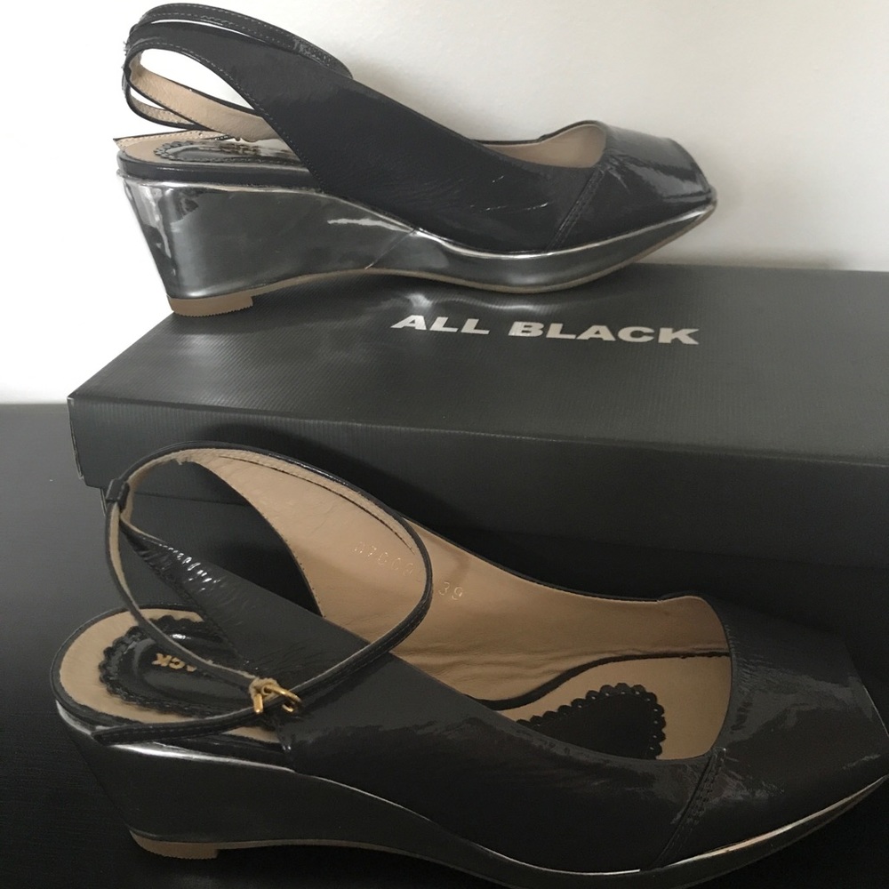 All-Black Silver and Gray Wedge sz. 39